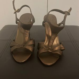 Circa Joan & David wedge